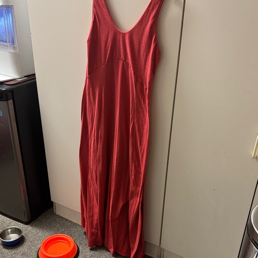 Red Sleeveless Maxi Dress